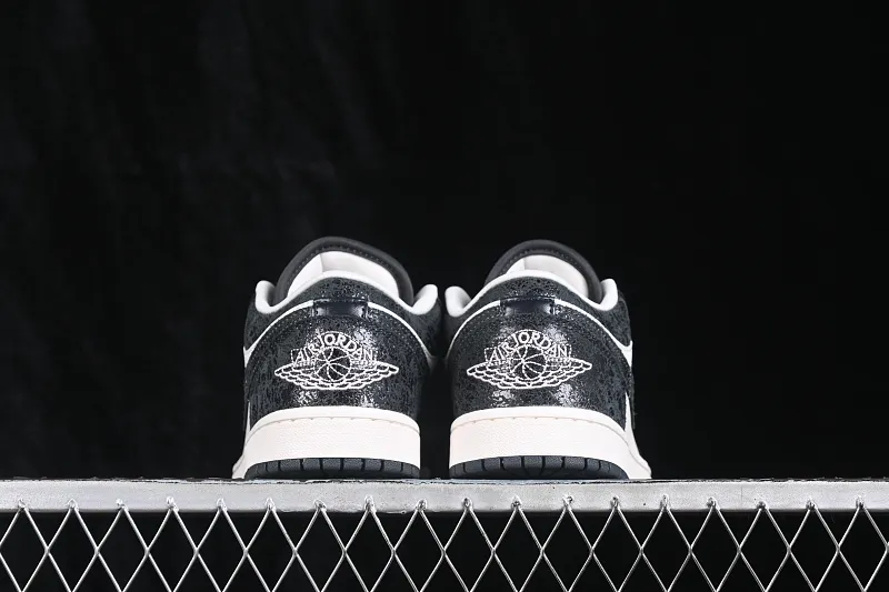 All categories Air Jordan Jordan series basketball shoes Air Jordan 1 Low G version pure original Air Jordan 1 Low AJ1 Joe 1 burst pattern black and white low-top retro culture basketball shoes II0595-001